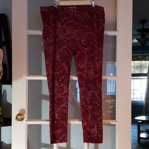 Kate & Mallory Damask Print Jeggings 1X
